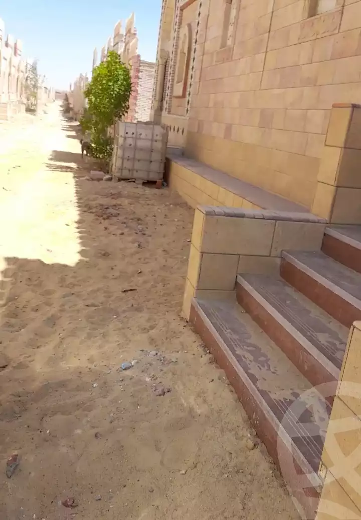 https://aqarmap.com.eg/ar/listing/2737160-for-sale-land-or-commercial-cairo-6th-of-october-el-ahyaa-neighborhood-6th-ibrahim-al-mazni-st-st