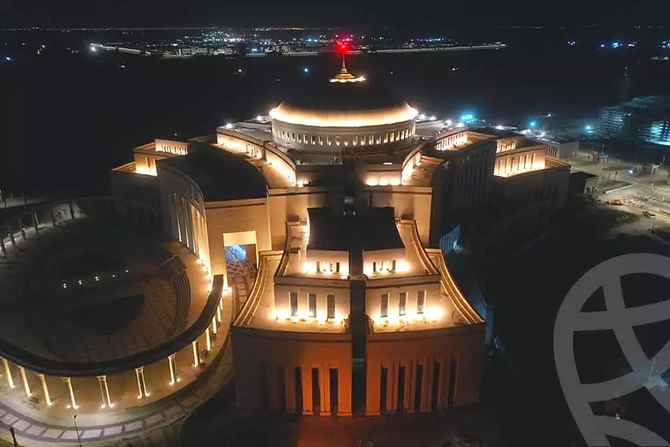 https://aqarmap.com.eg/ar/listing/2776358-projects-senet-mall