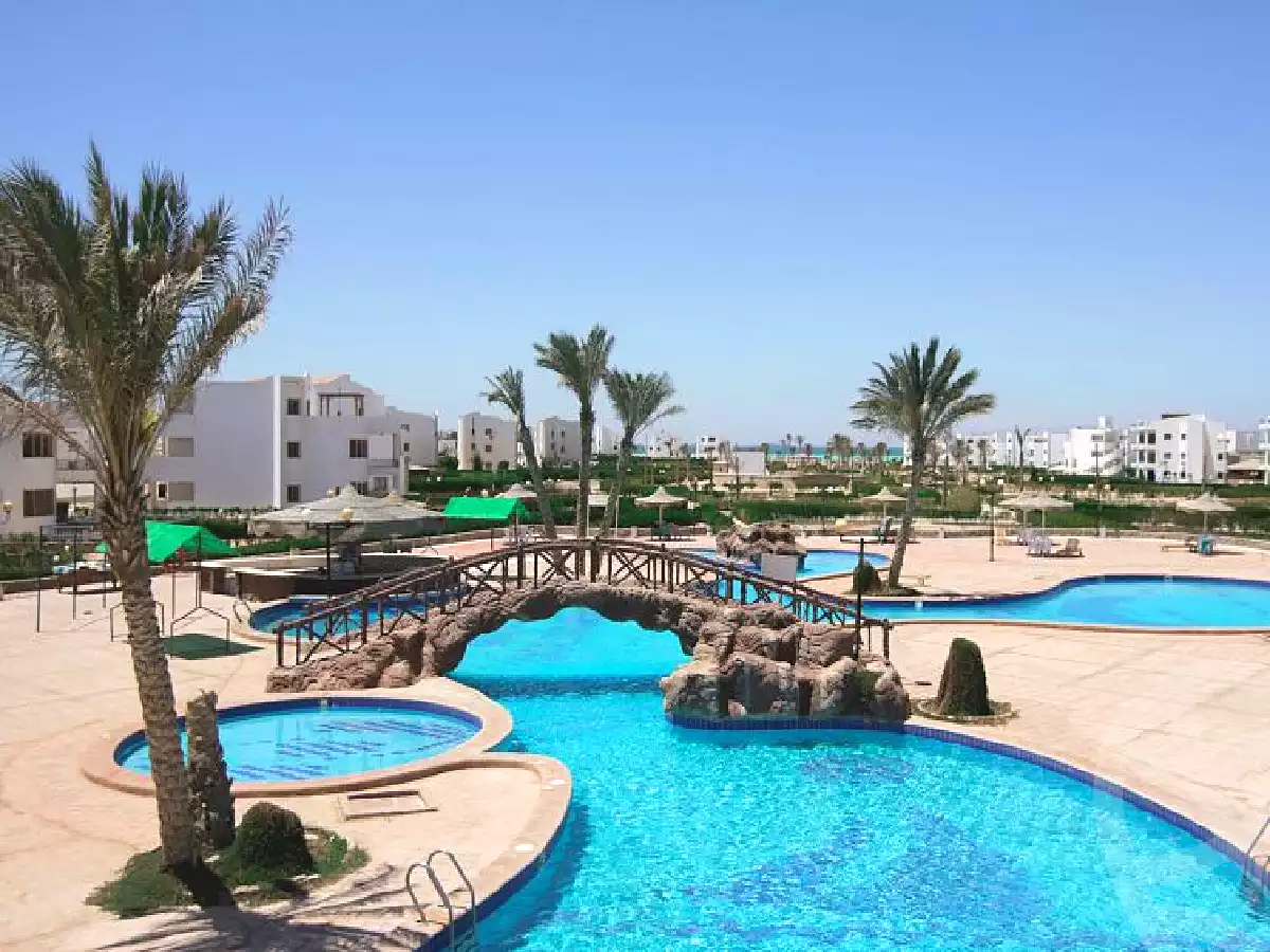 https://aqarmap.com.eg/ar/listing/2809689-projects-golden-beach-2