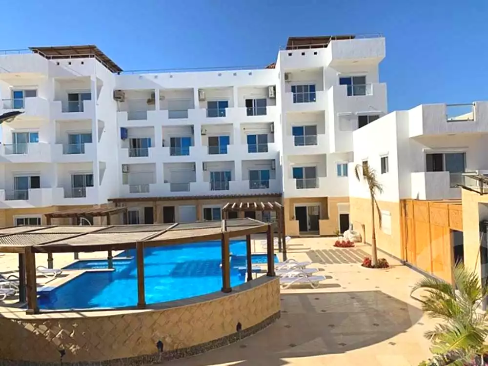 https://aqarmap.com.eg/en/listing/2819015-projects-royal-residence-4