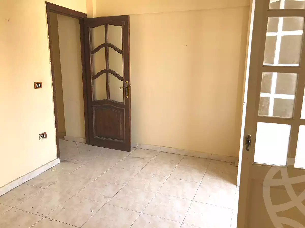 https://aqarmap.com.eg/ar/listing/2814861-for-sale-alexandria-bolekly-wnjdt