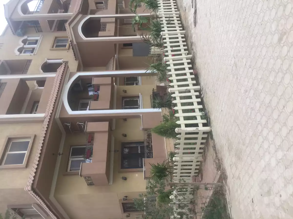https://aqarmap.com.eg/ar/listing/2857639-for-sale-cairo-el-sheikh-zayed-city-compounds-in-sheikh-zayed-el-khamayel
