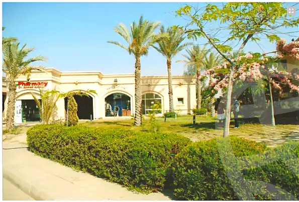 https://aqarmap.com.eg/en/listing/2859827-projects-royal-hills-october