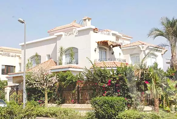 https://aqarmap.com.eg/en/listing/2859827-projects-royal-hills-october