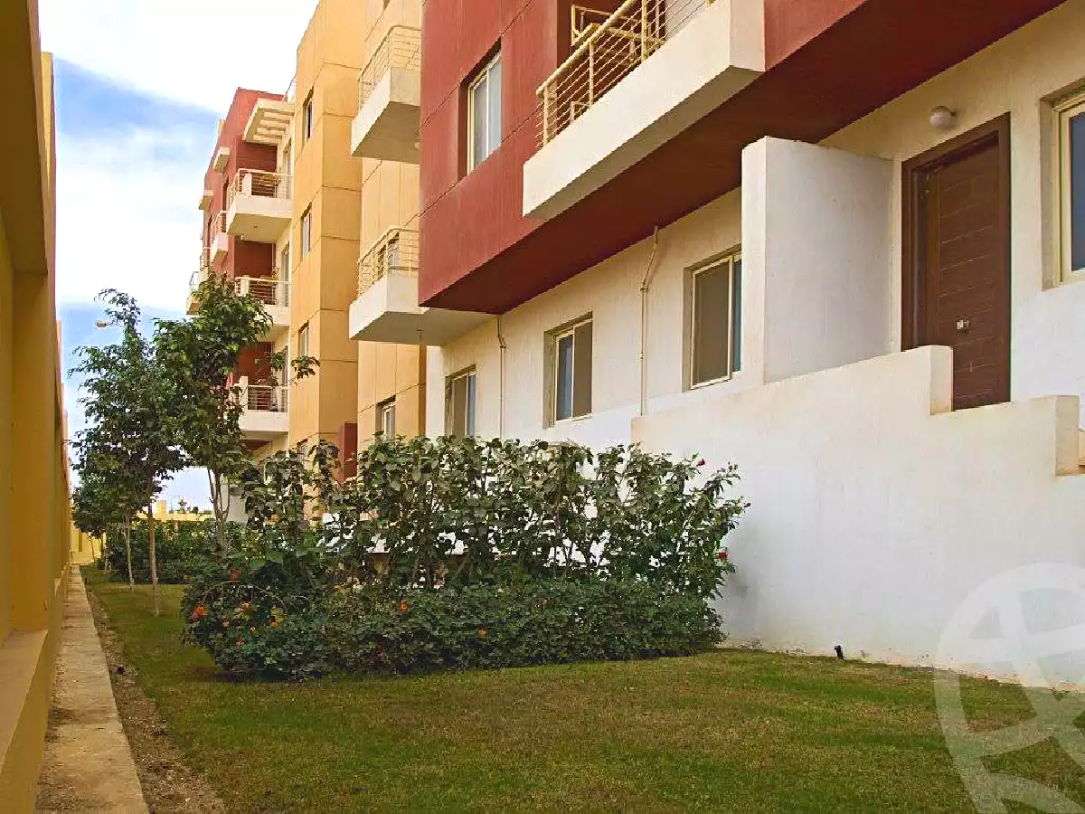 https://aqarmap.com.eg/ar/listing/2870078-projects-mashareq-compound