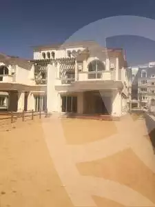 https://aqarmap.com.eg/ar/listing/3677120-for-sale-cairo-new-cairo-compounds-hyde-park