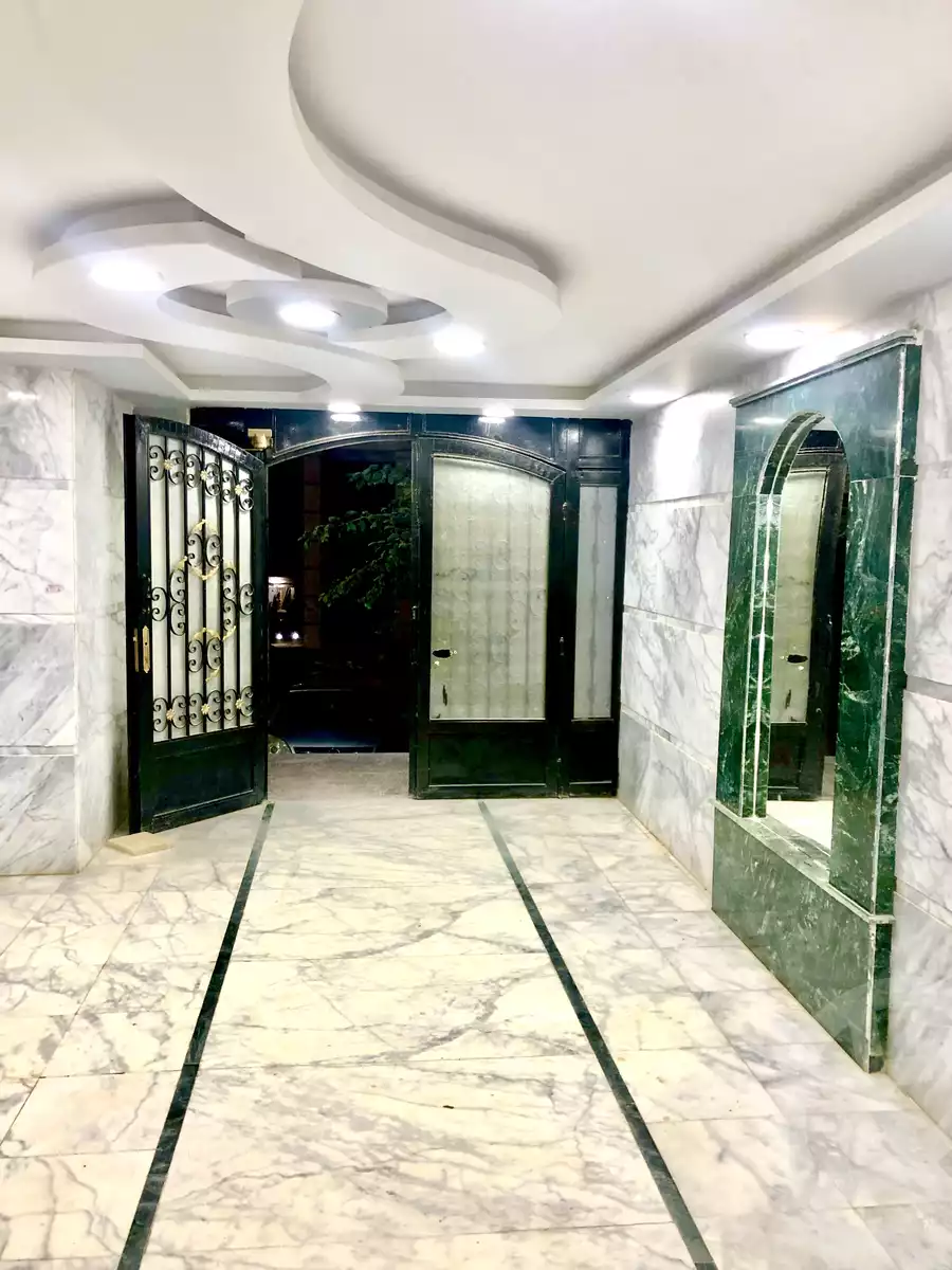 https://aqarmap.com.eg/ar/listing/3016926-for-sale-cairo-el-maadi-zahraa-el-maadi-ansary-street