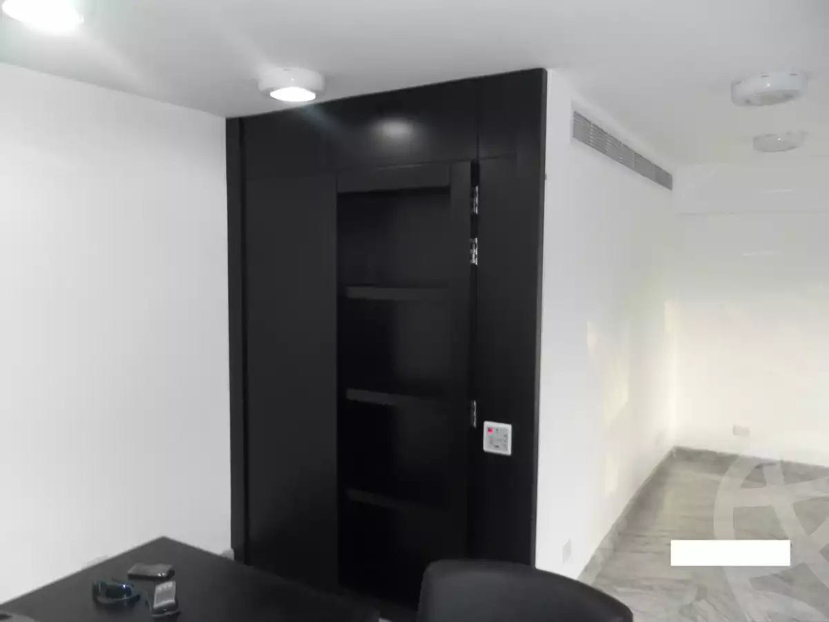 https://aqarmap.com.eg/en/listing/3074516-for-sale-cairo-el-maadi-sarayat-el-maadi-al-kanal-st