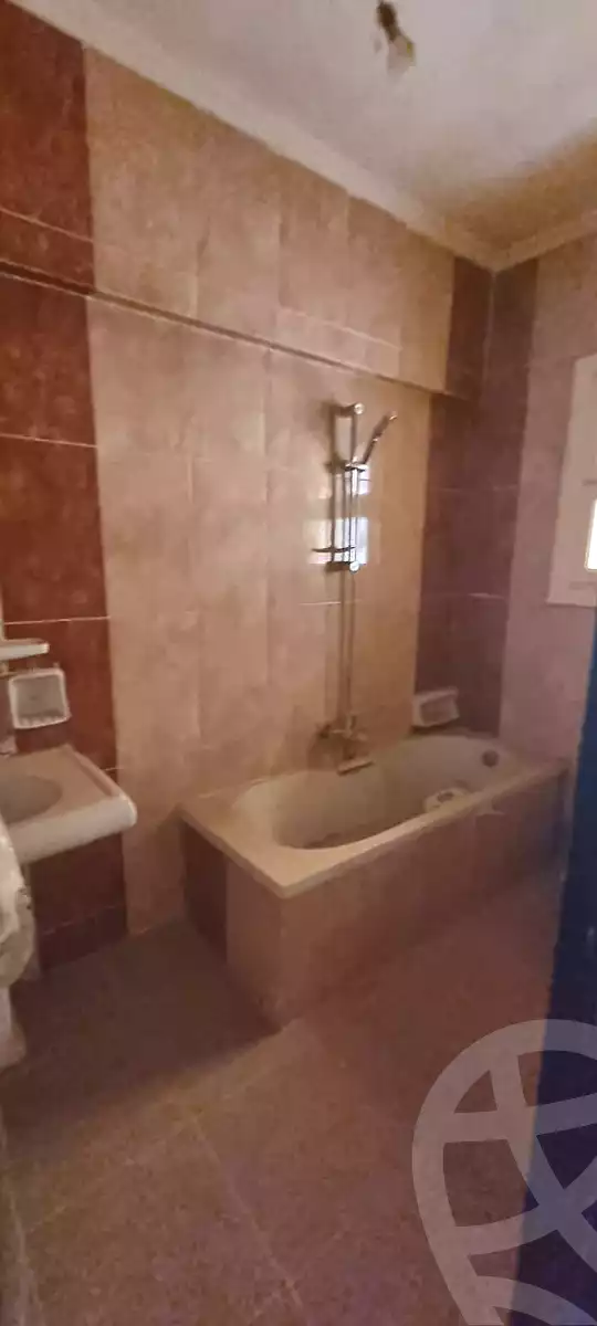 https://aqarmap.com.eg/ar/listing/3115400-for-rent-cairo-6th-of-october-featured-neighborhood-first-touristic-village