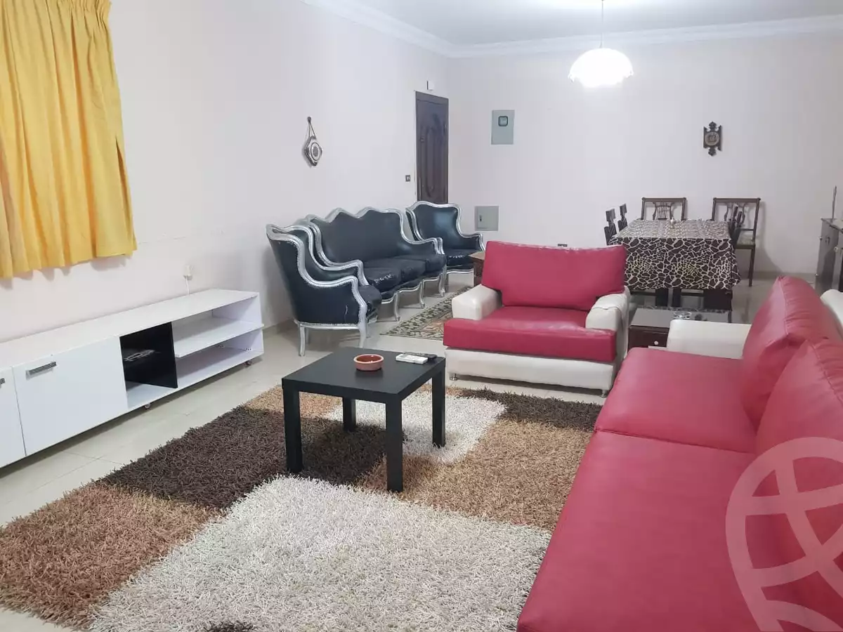 https://aqarmap.com.eg/ar/listing/3165875-for-rent-cairo-6th-of-october-shr-drym-lnd
