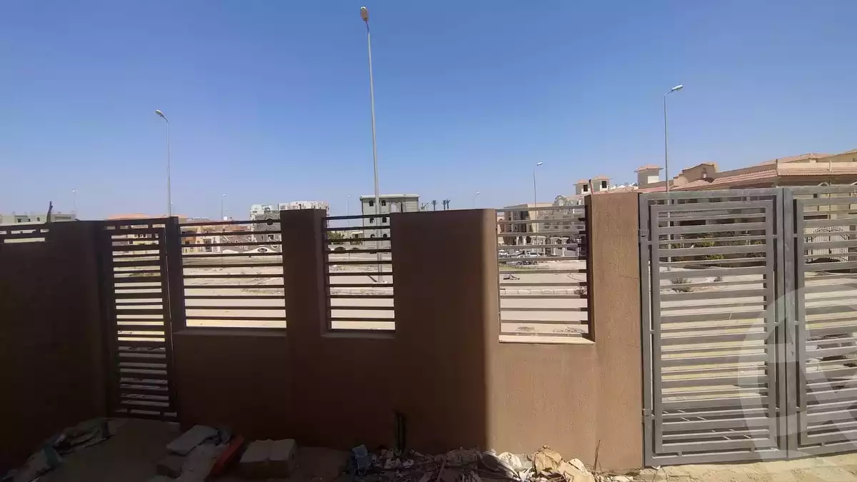 https://aqarmap.com.eg/ar/listing/3666483-for-sale-cairo-el-sheikh-zayed-city-el-hay-el-thaleth-ashaer-lhy-lthlth-shr
