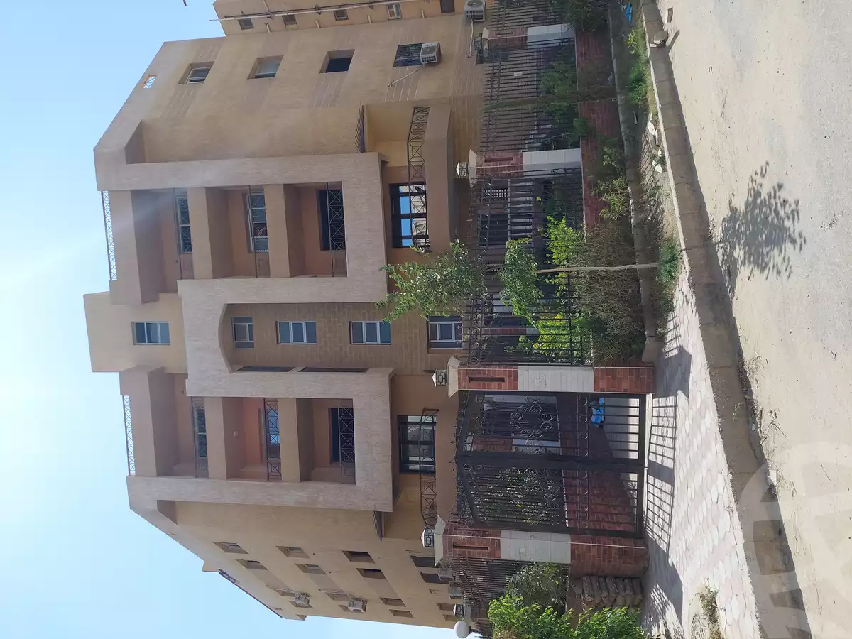 https://aqarmap.com.eg/ar/listing/3764185-for-sale-cairo-6th-of-october-el-tawsaat-el-shamalya-hy-2000-qt