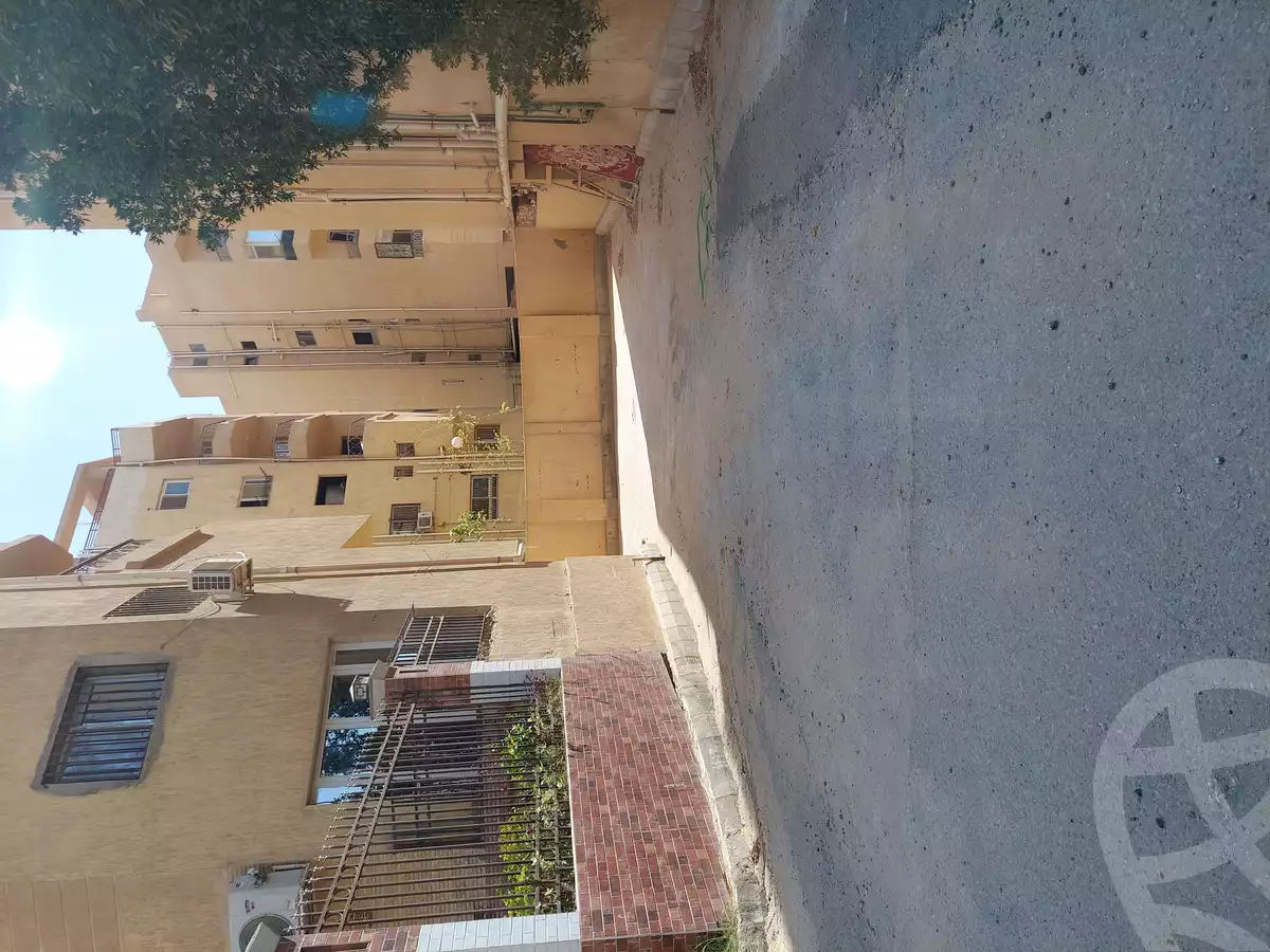 https://aqarmap.com.eg/ar/listing/3764185-for-sale-cairo-6th-of-october-el-tawsaat-el-shamalya-hy-2000-qt