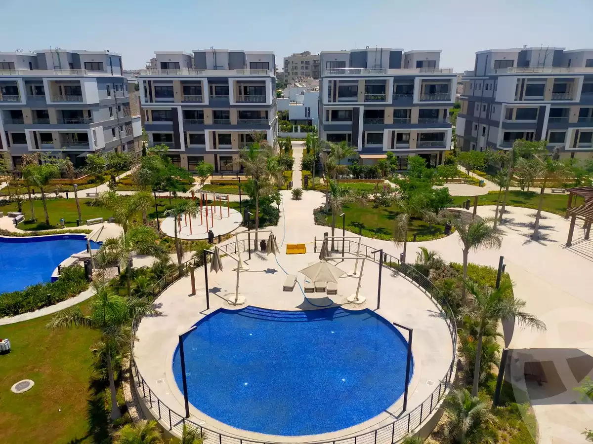 https://aqarmap.com.eg/ar/listing/4275656-for-sale-cairo-el-sheikh-zayed-city-compounds-in-sheikh-zayed-beverly-hills