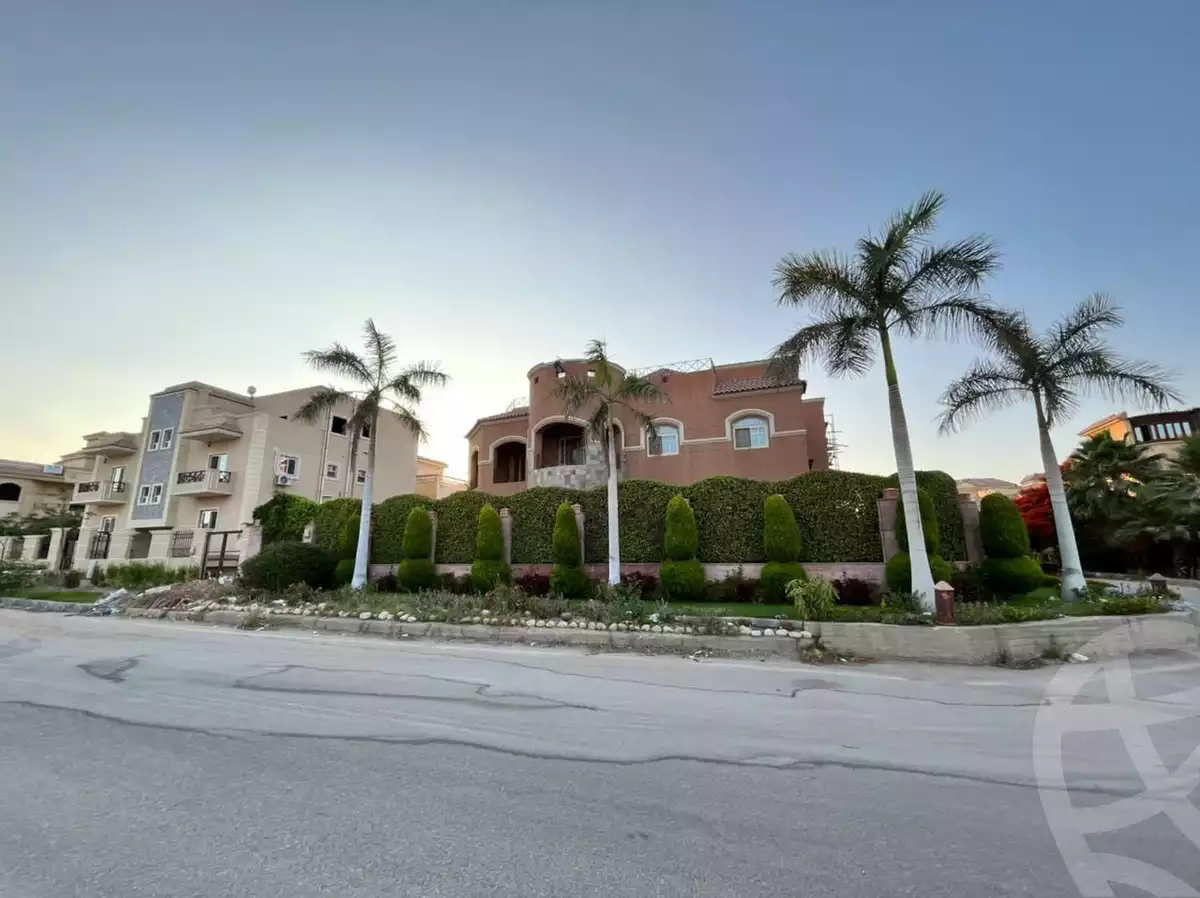 https://aqarmap.com.eg/ar/listing/3836399-for-sale-cairo-el-sheikh-zayed-city-hay-el-yassmin