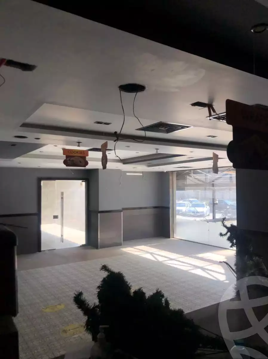 https://aqarmap.com.eg/ar/listing/3467252-for-rent-cairo-new-cairo-ltjm-lkhms-90th-street-90th:-between-mountain-view-roundabout-and-auc