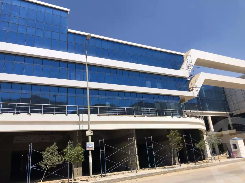 https://aqarmap.com.eg/ar/listing/3506117-for-rent-cairo-new-cairo-mohammed-nagib-axis-st