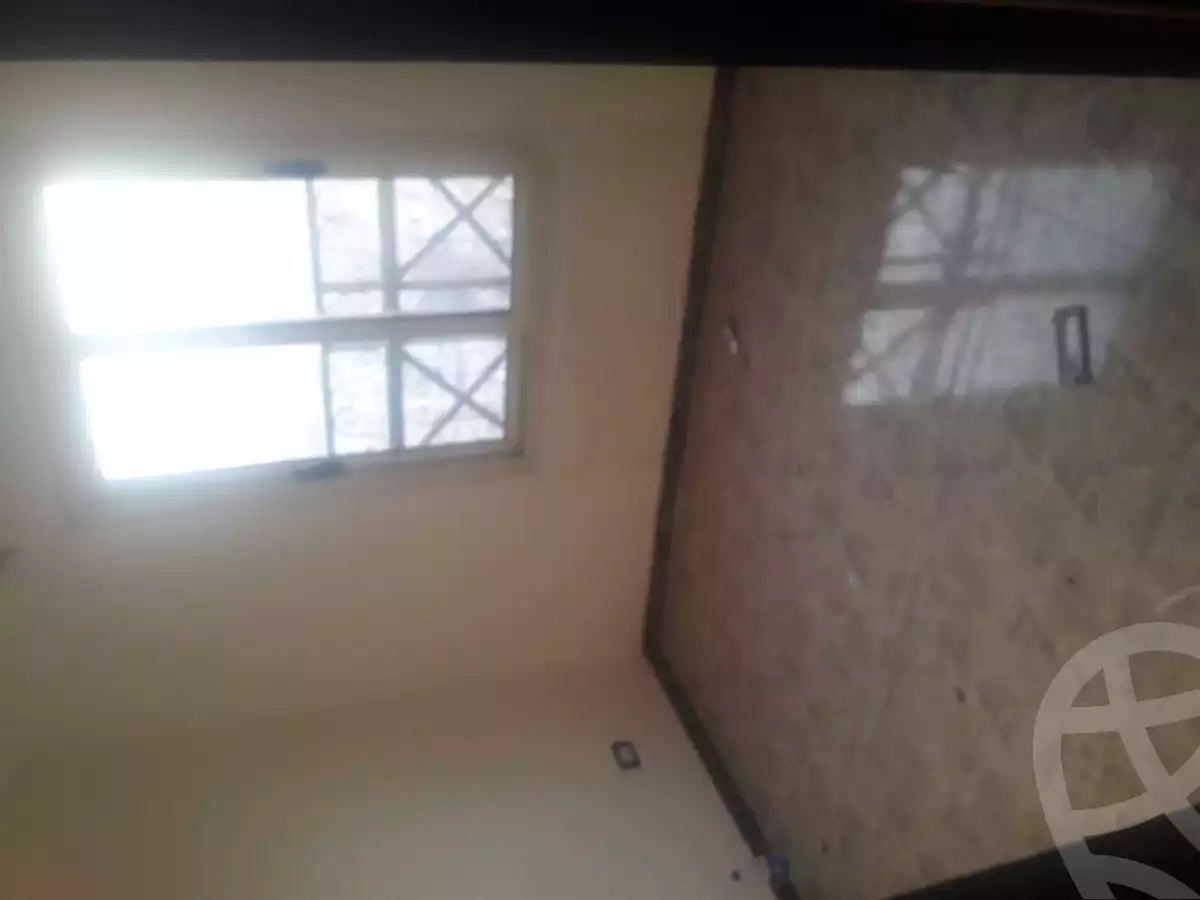 https://aqarmap.com.eg/ar/listing/3934492-for-sale-alexandria-moharram-bey-kanal-al-mahmoudeya-al-bahri-st