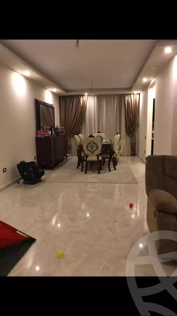 https://aqarmap.com.eg/ar/listing/3608852-for-sale-cairo-el-sheikh-zayed-city-compounds-in-sheikh-zayed-casa