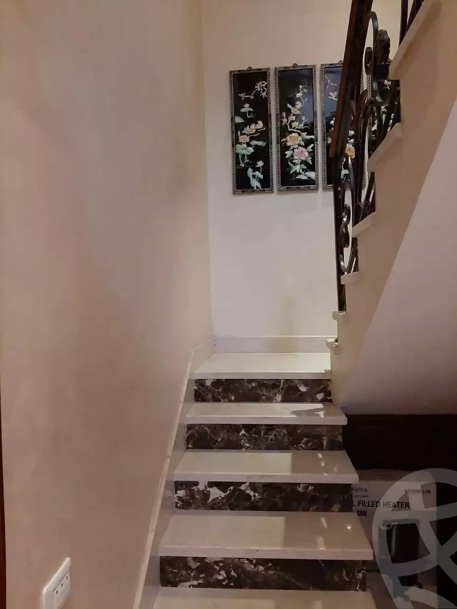 https://aqarmap.com.eg/ar/listing/3624210-for-sale-cairo-el-sheikh-zayed-city-compounds-in-sheikh-zayed-beverly-hills