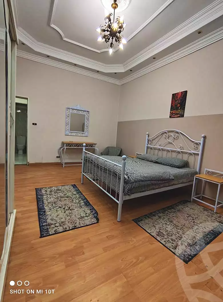 https://aqarmap.com.eg/en/listing/3624627-for-sale-cairo-el-maadi-sarayat-el-maadi-street-14