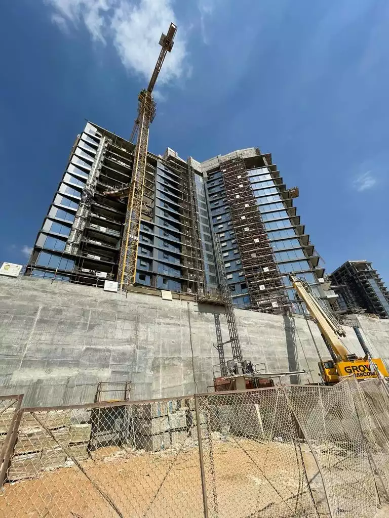 https://aqarmap.com.eg/ar/listing/3672040-for-sale-cairo-el-sheikh-zayed-city-compounds-brj-zyd-wr-llttwyr