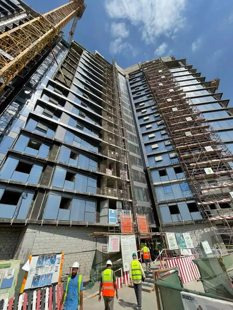 https://aqarmap.com.eg/ar/listing/3672040-for-sale-cairo-el-sheikh-zayed-city-compounds-brj-zyd-wr-llttwyr