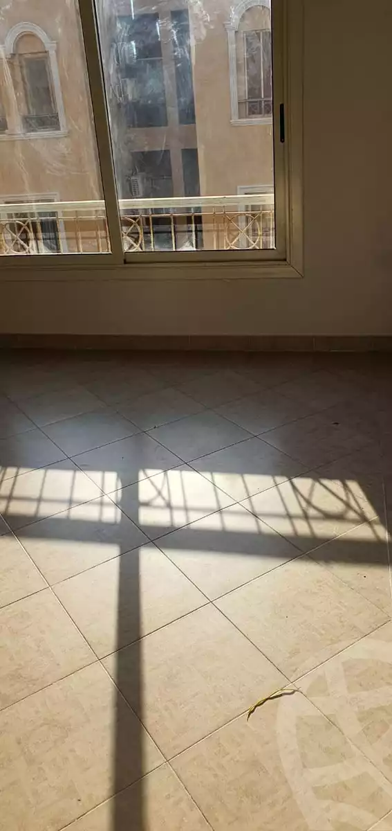 https://aqarmap.com.eg/ar/listing/3678626-for-rent-cairo-new-cairo-compounds-mena-residence