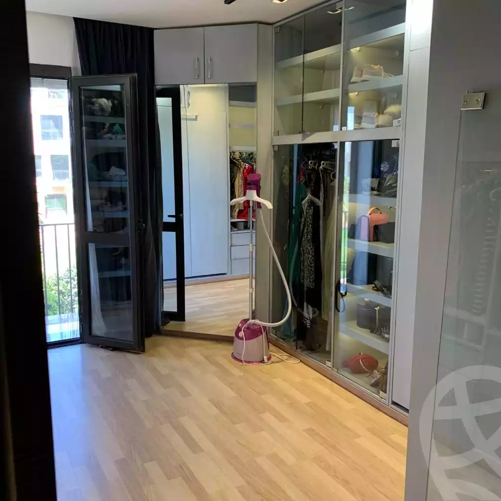 https://aqarmap.com.eg/ar/listing/3680054-for-rent-cairo-el-sheikh-zayed-city-compounds-kmbwnd-wyst-twn-swdyk