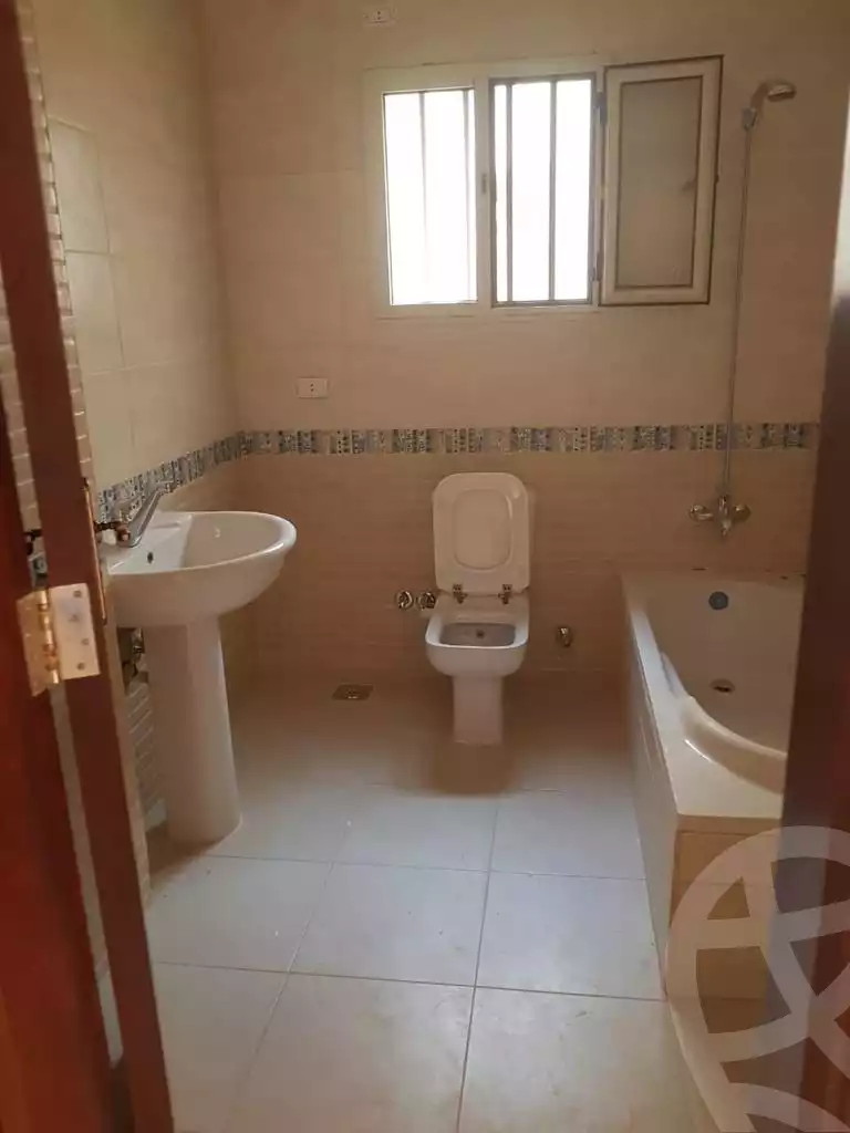 https://aqarmap.com.eg/ar/listing/3685126-for-sale-cairo-el-sheikh-zayed-city-compounds-greens
