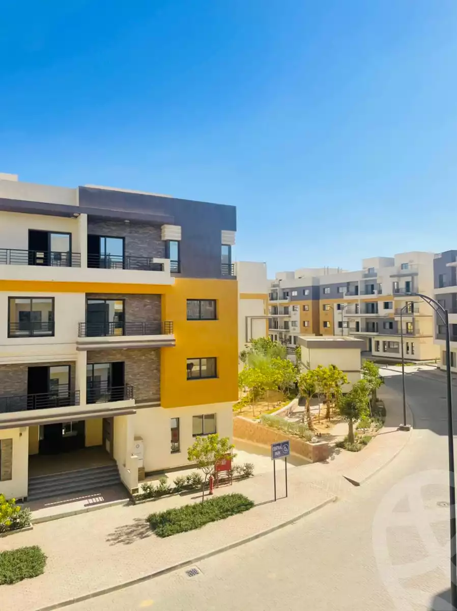 https://aqarmap.com.eg/ar/listing/3686806-for-sale-cairo-6th-of-october-compound-tala