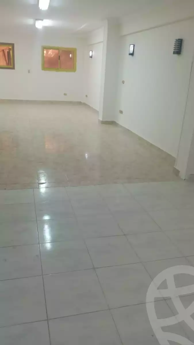 https://aqarmap.com.eg/ar/listing/3688711-for-rent-cairo-new-cairo-el-narges-el-narges-2-pilot-halawany-st