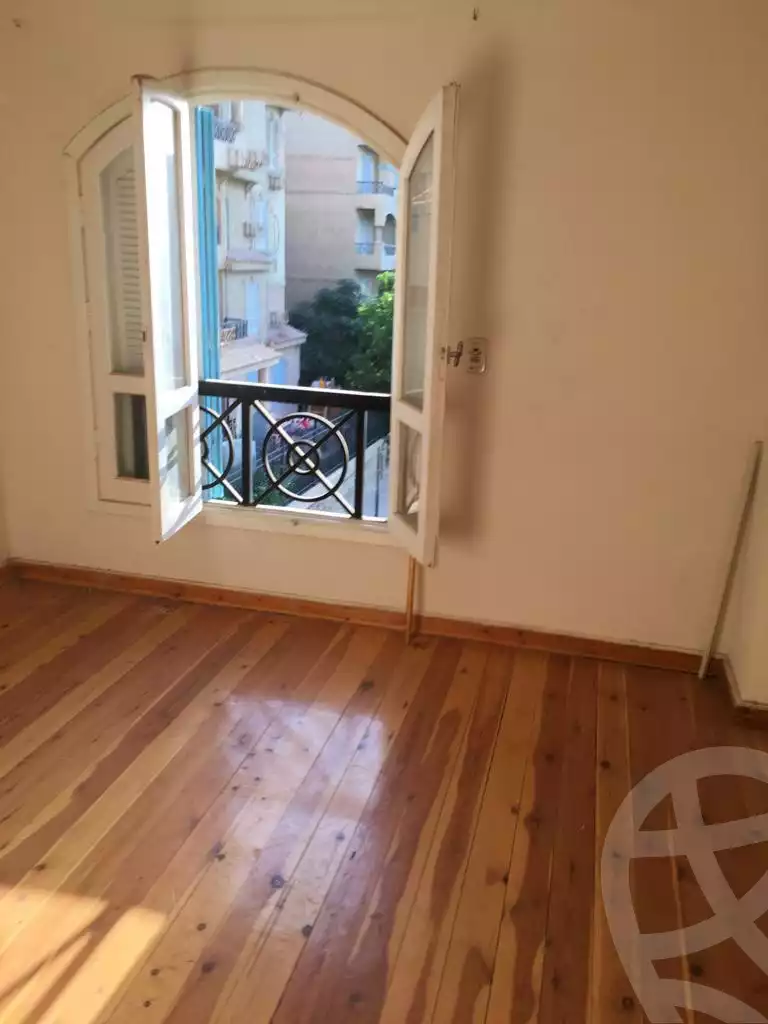 https://aqarmap.com.eg/ar/listing/3688767-for-rent-cairo-new-cairo-compounds-ritaj
