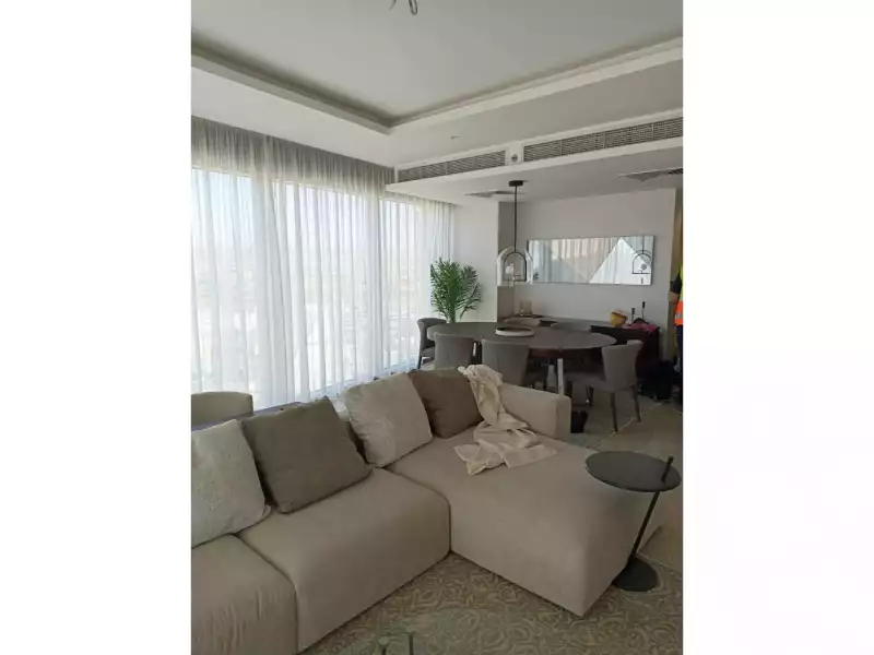 https://aqarmap.com.eg/ar/listing/3691880-for-sale-cairo-el-sheikh-zayed-city-compounds-brj-zyd-wr-llttwyr