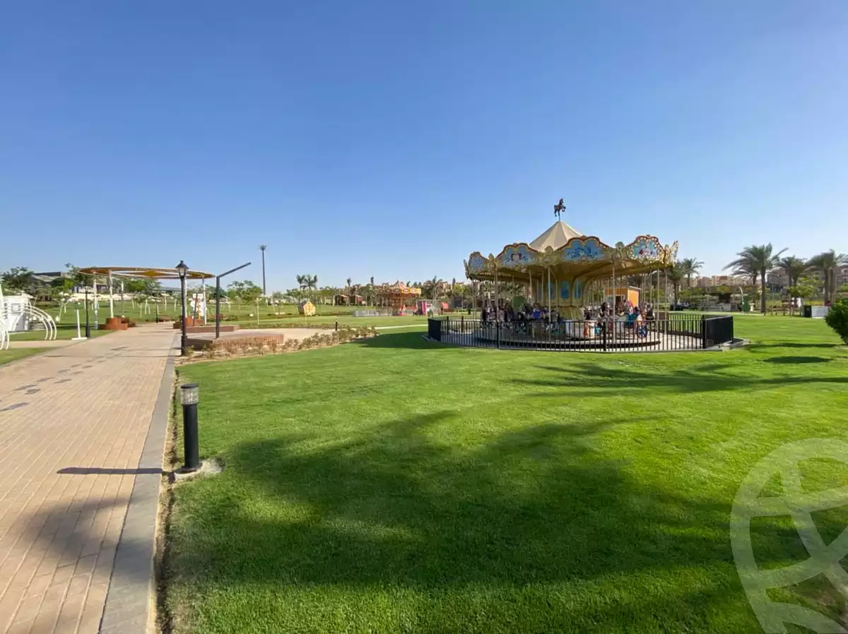 https://aqarmap.com.eg/ar/listing/3692147-for-sale-cairo-el-sheikh-zayed-city-compounds-brj-zyd-wr-llttwyr