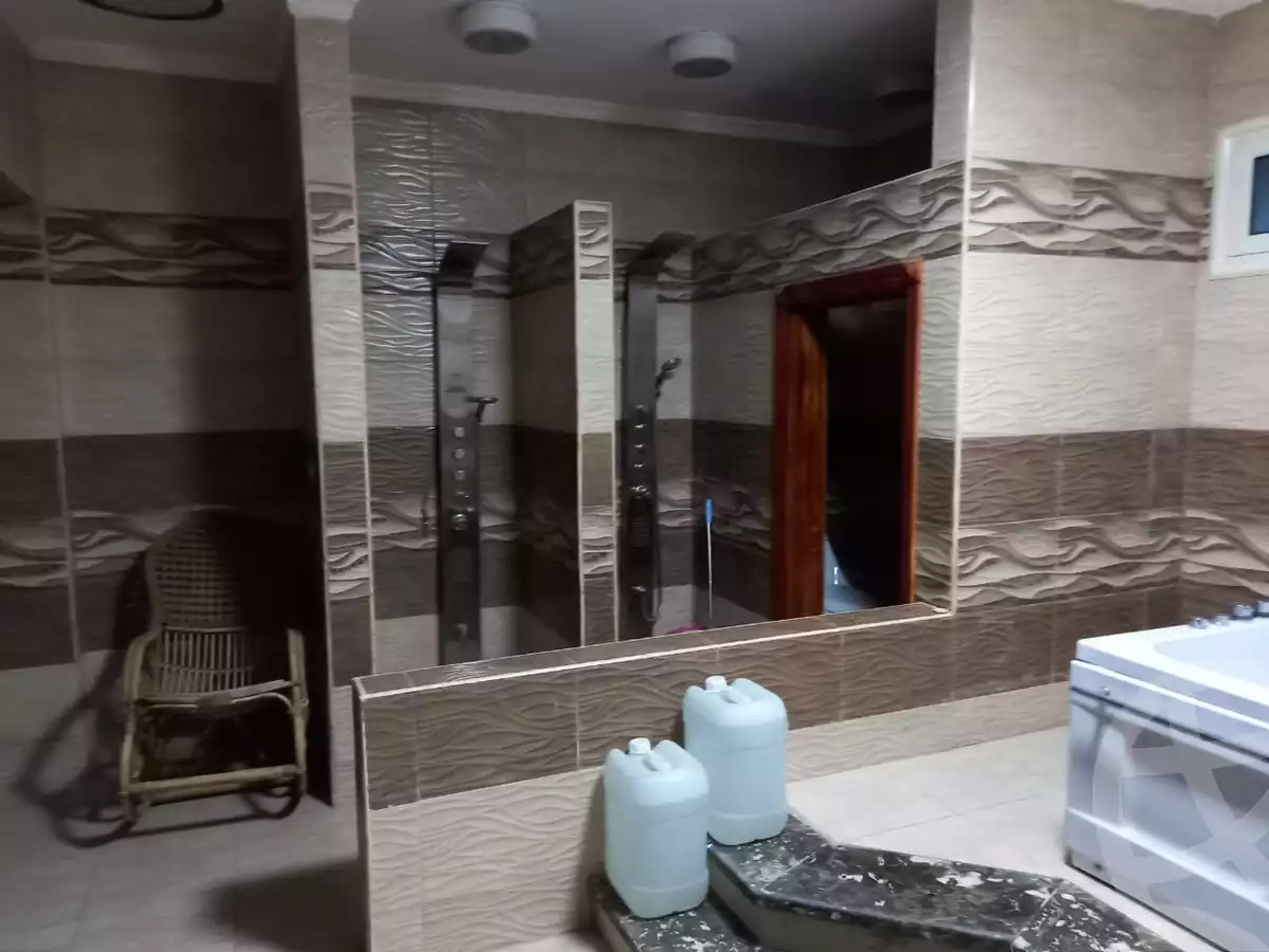 https://aqarmap.com.eg/en/listing/4128581-for-sale-cairo-new-cairo-compounds-moon-valley
