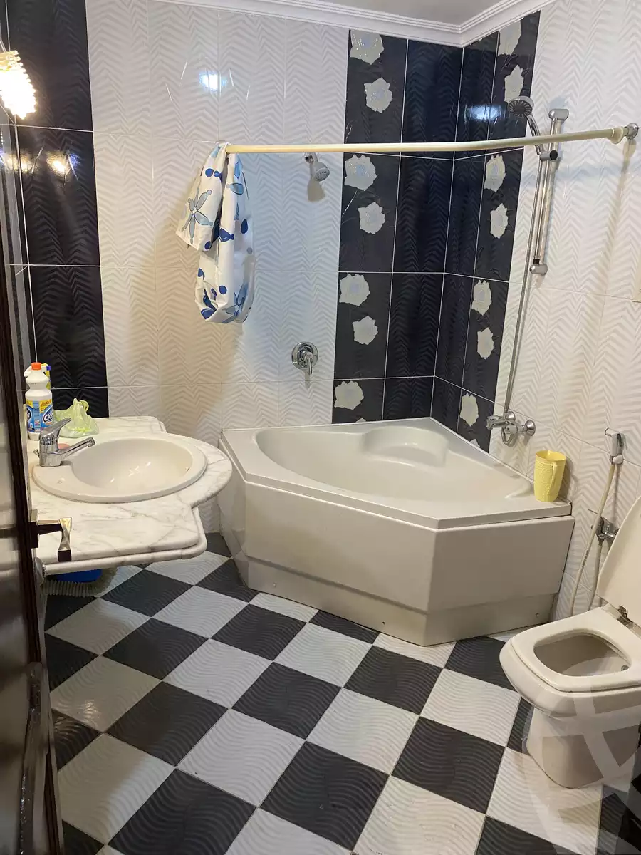 https://aqarmap.com.eg/ar/listing/3719527-for-sale-cairo-el-abbasiya-el-abbasiya