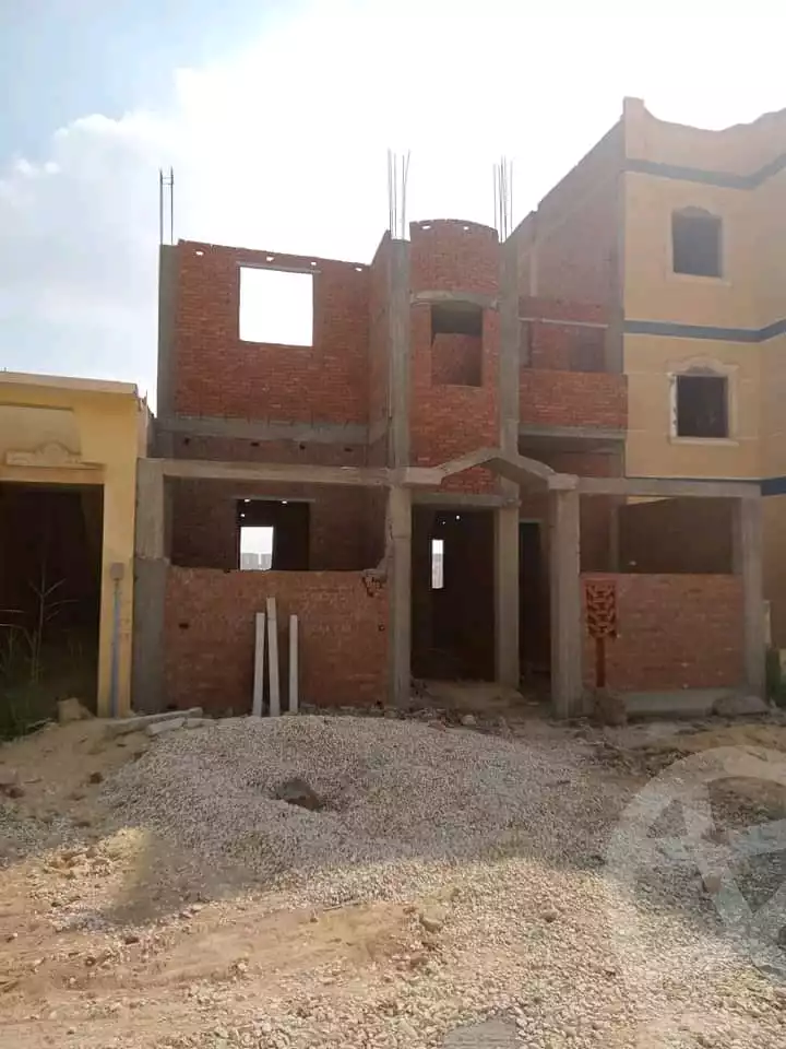 https://aqarmap.com.eg/ar/listing/3719610-for-sale-cairo-6th-of-october-hadaeq-october-ebni-betak-7-mohammed-hamdan-st