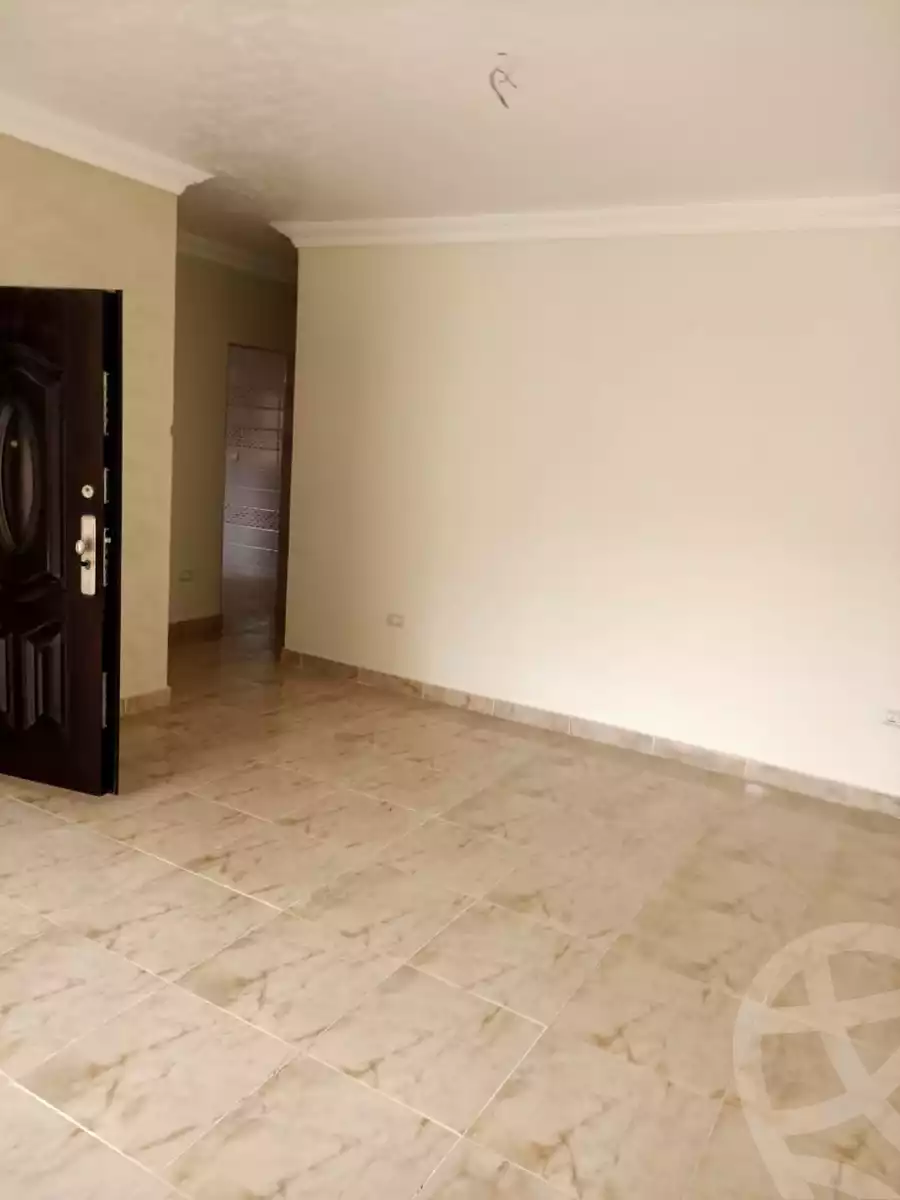 https://aqarmap.com.eg/ar/listing/3725397-for-rent-cairo-new-cairo-south-investors-mohammed-nagib-axis-st
