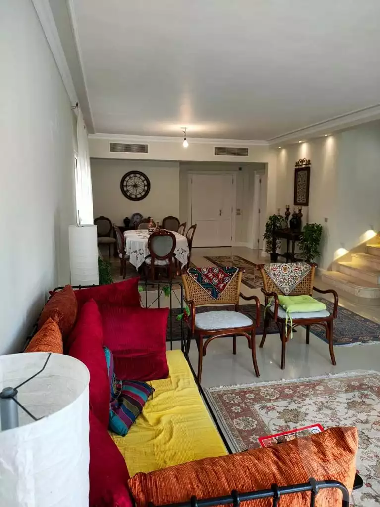 https://aqarmap.com.eg/ar/listing/3732088-for-sale-cairo-el-sheikh-zayed-city-compounds-greens
