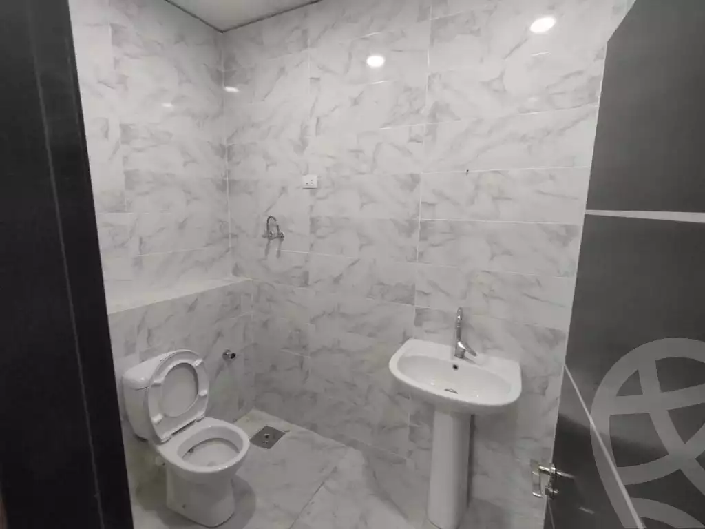 https://aqarmap.com.eg/ar/listing/3750684-for-rent-cairo-el-sheikh-zayed-city-compounds-in-sheikh-zayed-the-polygon