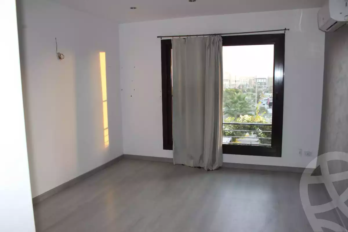 https://aqarmap.com.eg/ar/listing/3751806-for-sale-cairo-el-sheikh-zayed-city-compounds-in-sheikh-zayed-casa