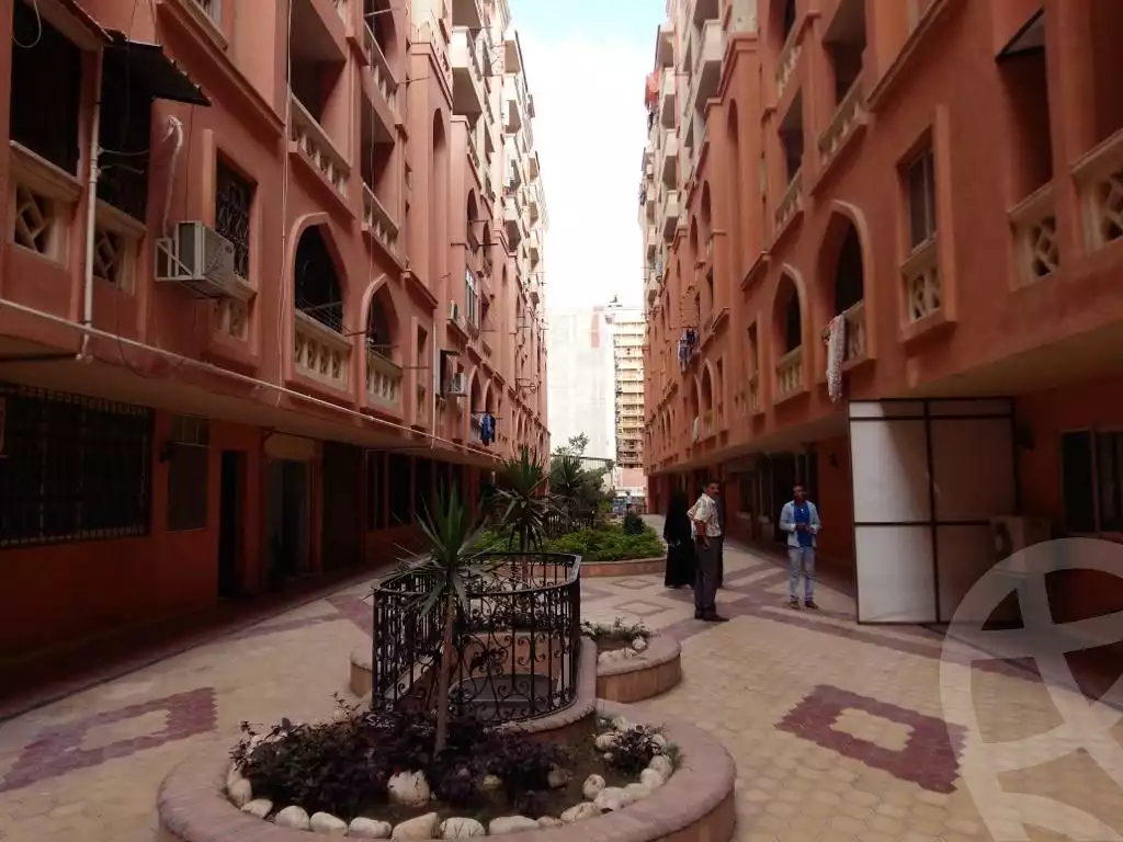 https://aqarmap.com.eg/ar/listing/3759678-for-sale-alexandria-compounds-kmbwnd-jrnd-fyl