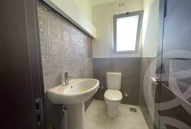 https://aqarmap.com.eg/ar/listing/3773832-for-rent-cairo-new-cairo-compounds-mountain-view-hyde-park