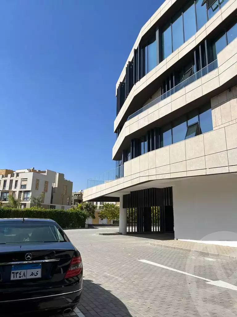 https://aqarmap.com.eg/ar/listing/3778344-for-sale-cairo-el-sheikh-zayed-city-compounds-in-sheikh-zayed-the-polygon