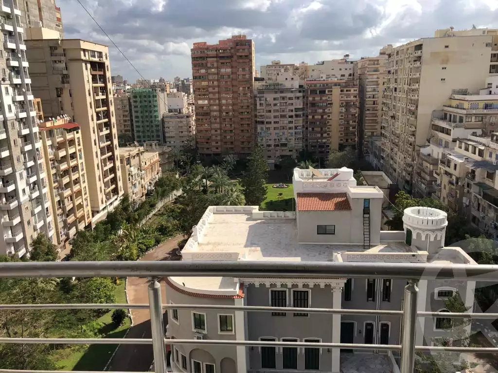 https://aqarmap.com.eg/en/listing/4203019-for-sale-alexandria-glim-shr-ljysh