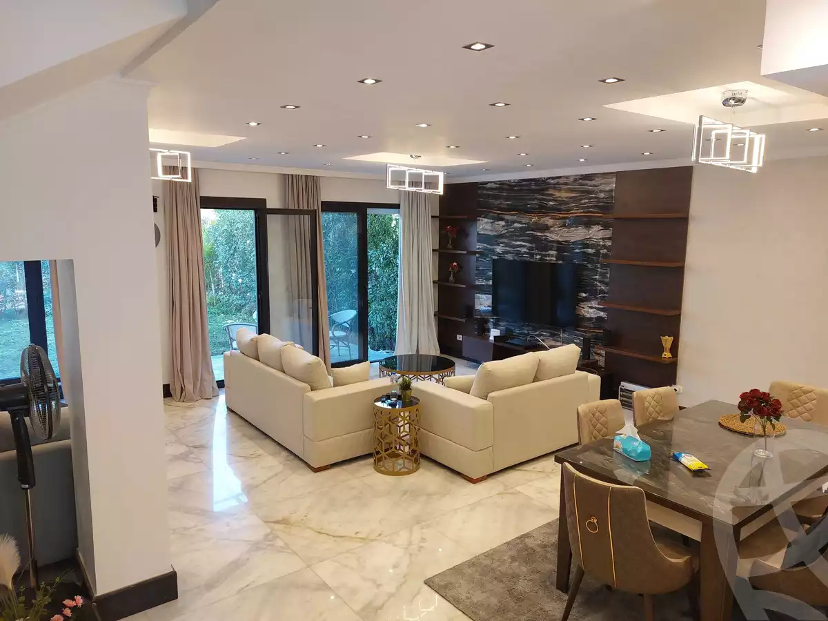 https://aqarmap.com.eg/ar/listing/3778867-for-rent-cairo-el-sheikh-zayed-city-compounds-kmbwnd-wyst-twn-swdyk