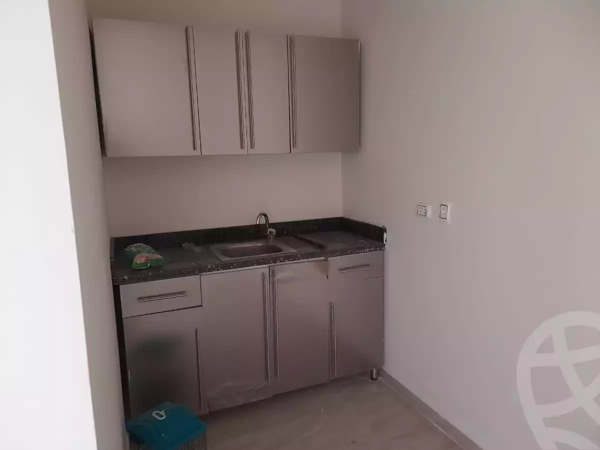 https://aqarmap.com.eg/ar/listing/3796438-for-sale-cairo-el-sheikh-zayed-city-compounds-in-sheikh-zayed-beverly-hills