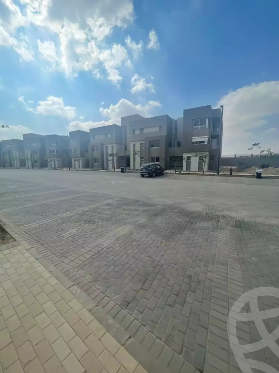 https://aqarmap.com.eg/en/listing/4124907-for-sale-cairo-el-sheikh-zayed-city-compounds-in-sheikh-zayed-etapa