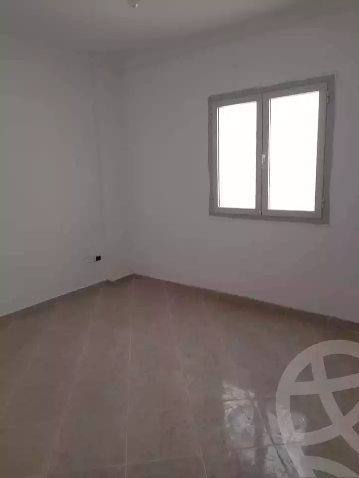 https://aqarmap.com.eg/en/listing/4265318-for-sale-north-coast-resorts-emirates-heights
